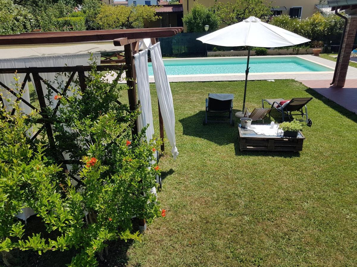 Appartamenti Ca'Melia Sarzana Esterno foto