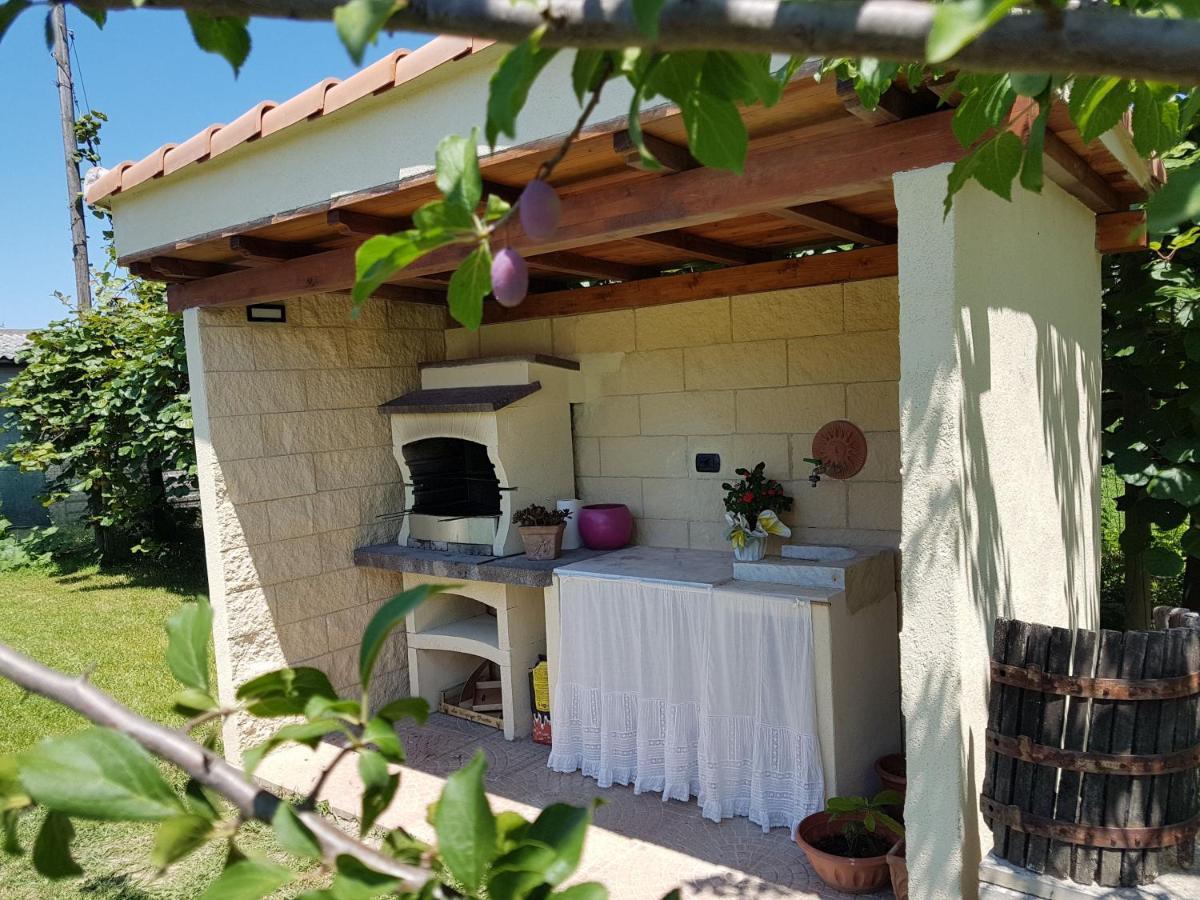 Appartamenti Ca'Melia Sarzana Esterno foto