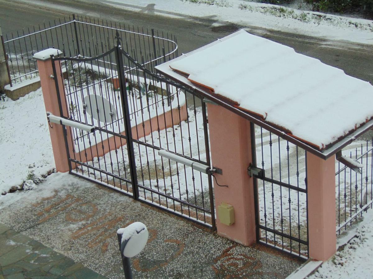 Appartamenti Ca'Melia Sarzana Esterno foto